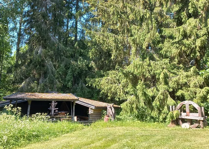 Bobackan Pihatorppa Hauholla * Alvettula